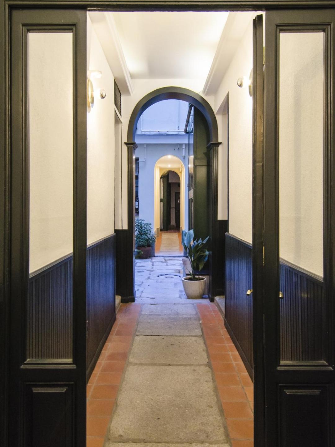 San Vicente Ferrer 22 Apartment Мадрид Екстериор снимка